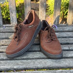 Mephisto Brown Leather Oxfords with Timeless Craftsmanship - Size 8.5